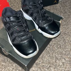 Low Top Jordan 11