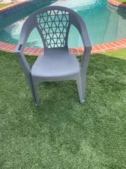 Outdoor patio chair