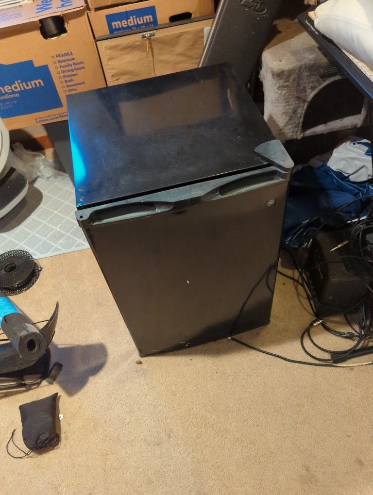 Mini Fridge