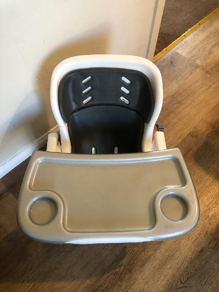 CHAIR BOOSTER SEAT