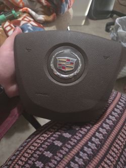 Cadillac driver-side steering wheel airbag module