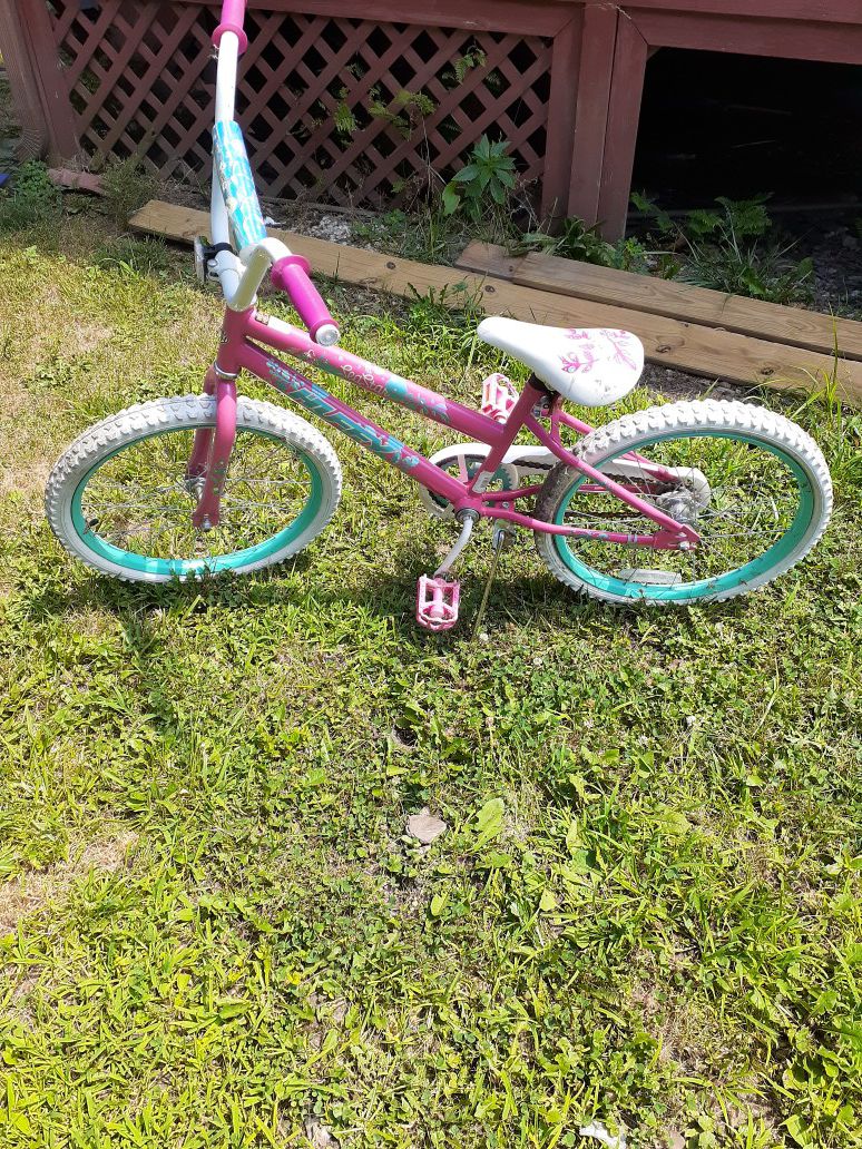 Girls Huffy pink Bicycle