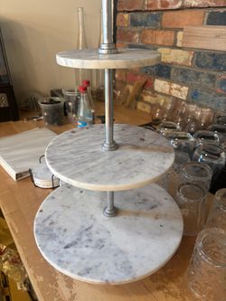 Cake display