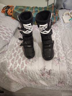 Youth motocross boots