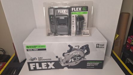 FLEX 24V BRUSHLESS 7-1/4" REAR HANDLE CIRCULAR SAW  + BATTERY AND CHARGER