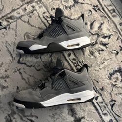 Jordan 4s