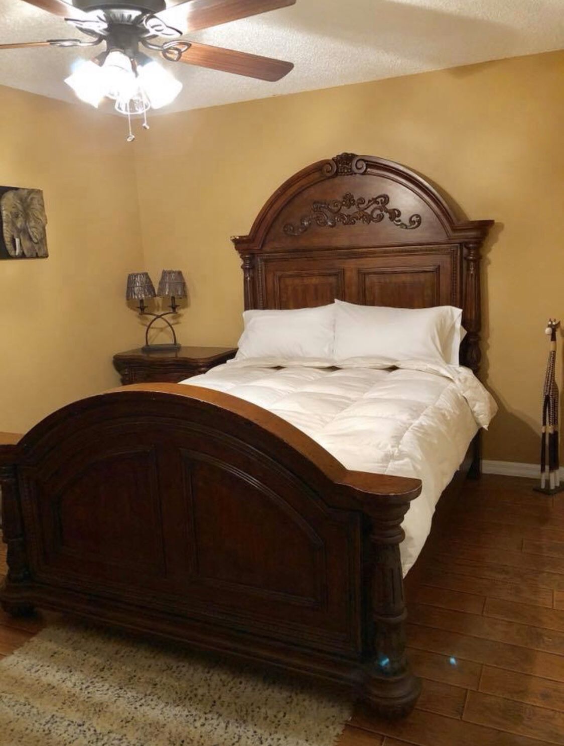 Dark Solid Wood Queen Bedroom Set