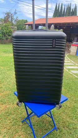 American Tourister check in luggage