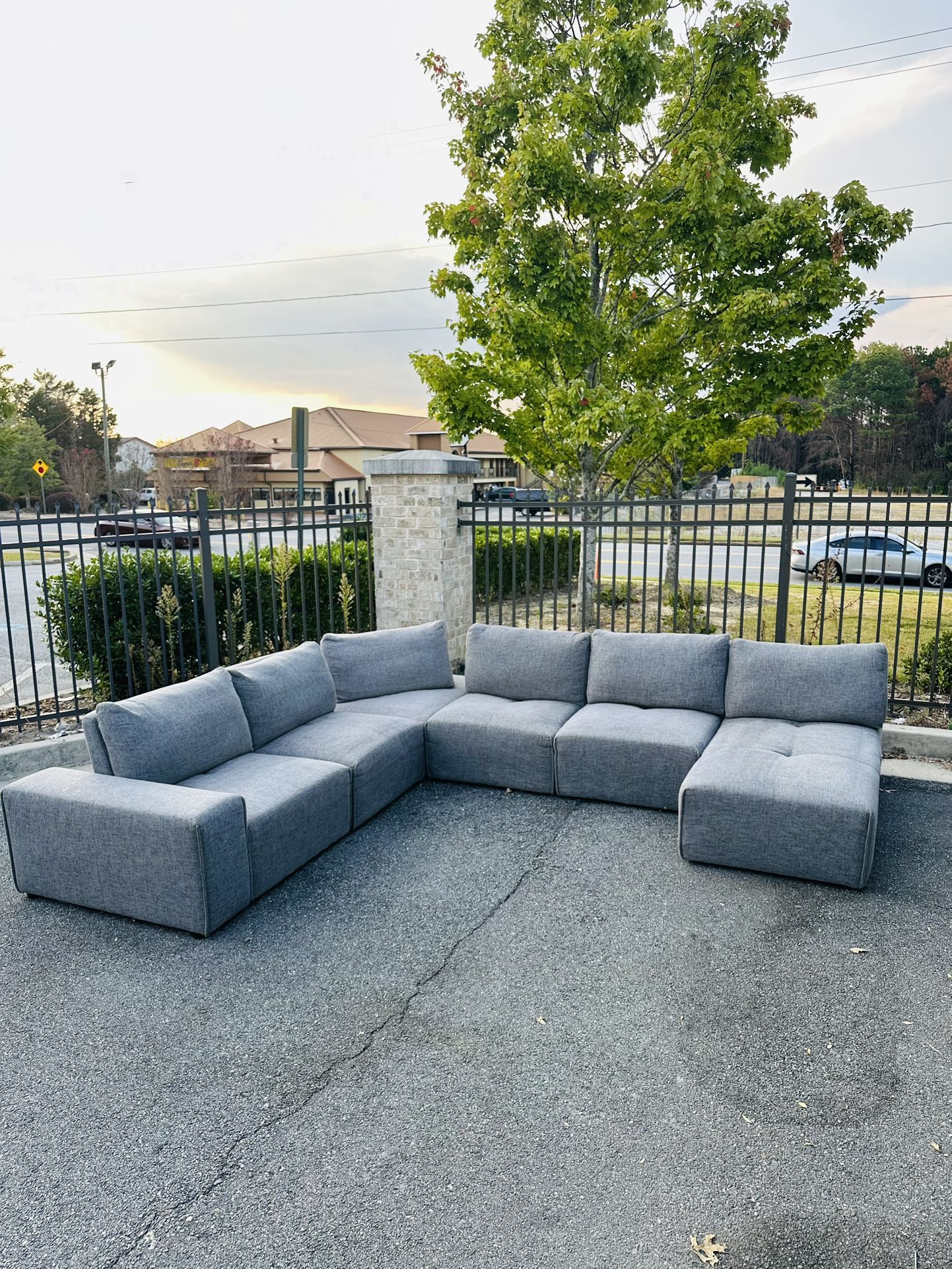 Free Delivery 🚚 Diamond Modular Couch
