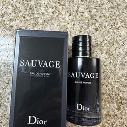 Dior Sauvage Eau De Parfum