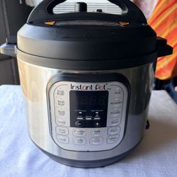 Instant Pot Electric Pressure Cooker 6 Quartz 