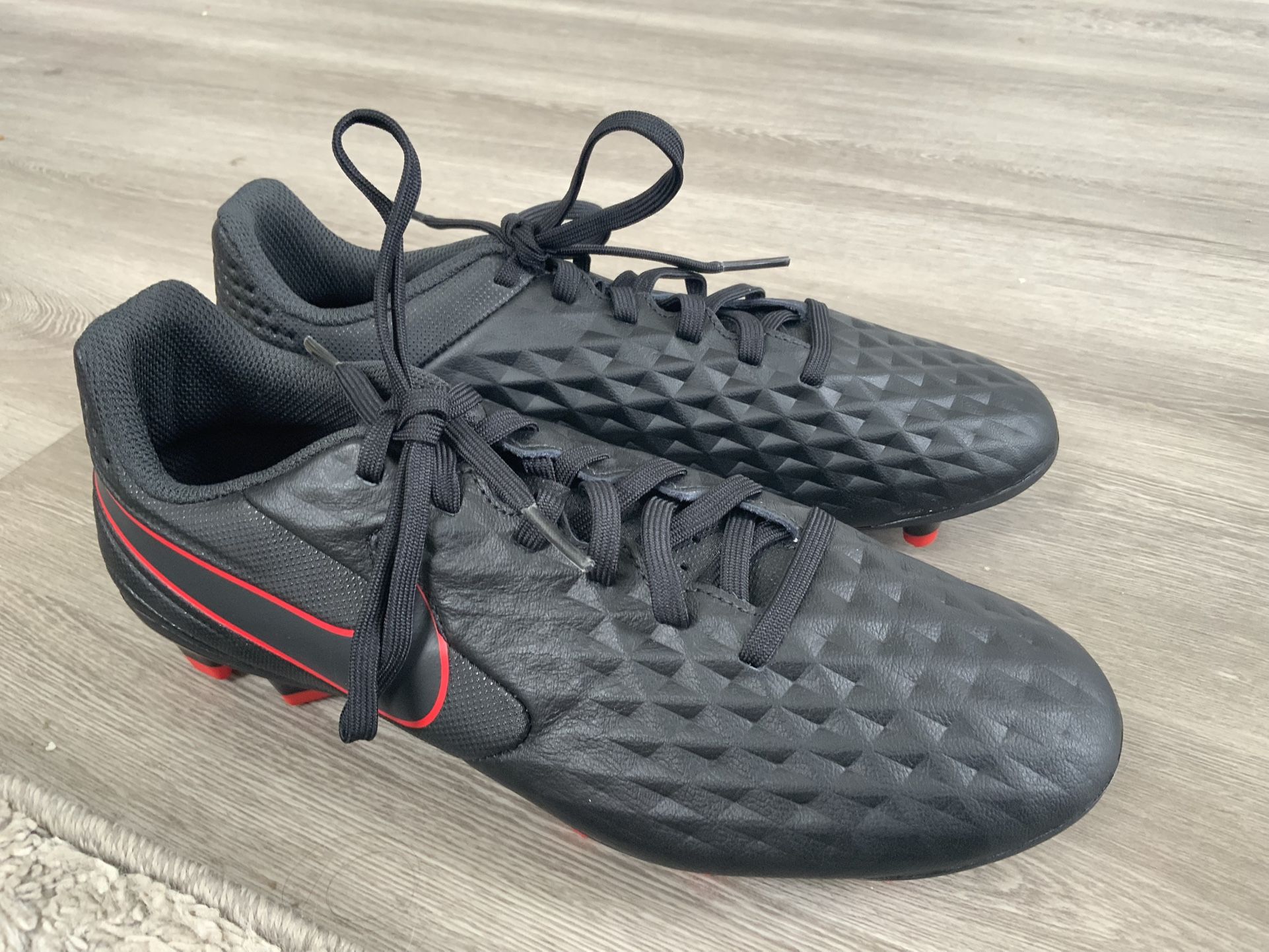 Nike Tiempo Legend 8 Club Soccer Cleats AT6107-060 Black/Red Men Size 13 Mens Size 13 Black Nike Tiempo Legend 8 club FG Soccer Shoes  main image 4