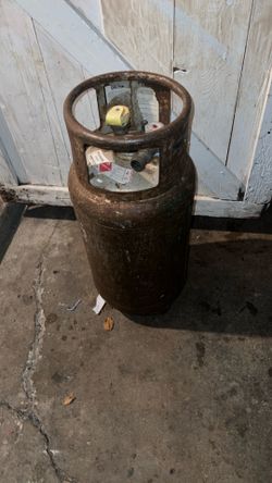 8 gallon Forklift propane tank