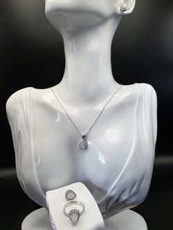 Teardrop Elegance Set of Silver