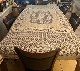 Dining table for sale