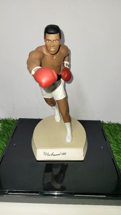 Muhammad Ali Signed 8” Statue Salvino Sports Legends Autograph Numbered To 3500