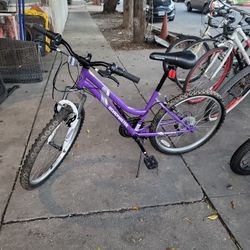 Roadmaster 24" Granite Peak Girls Mountain Bike