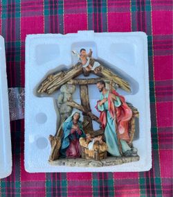 Home Interiors and gift. African American Nativity Afrocentric Nativity scene Figurine.
