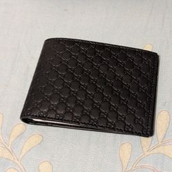 Gucci man wallet 