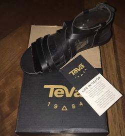 NIB Teva Womens Avalina Black Gladiator Sandals 5.5 Medium (B,M) MSRP $80