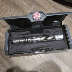 Disney Shadow Legacy Lightsaber- Darth Maul