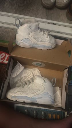 Nikes boys size 6