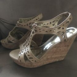New Wedges Size 8.5