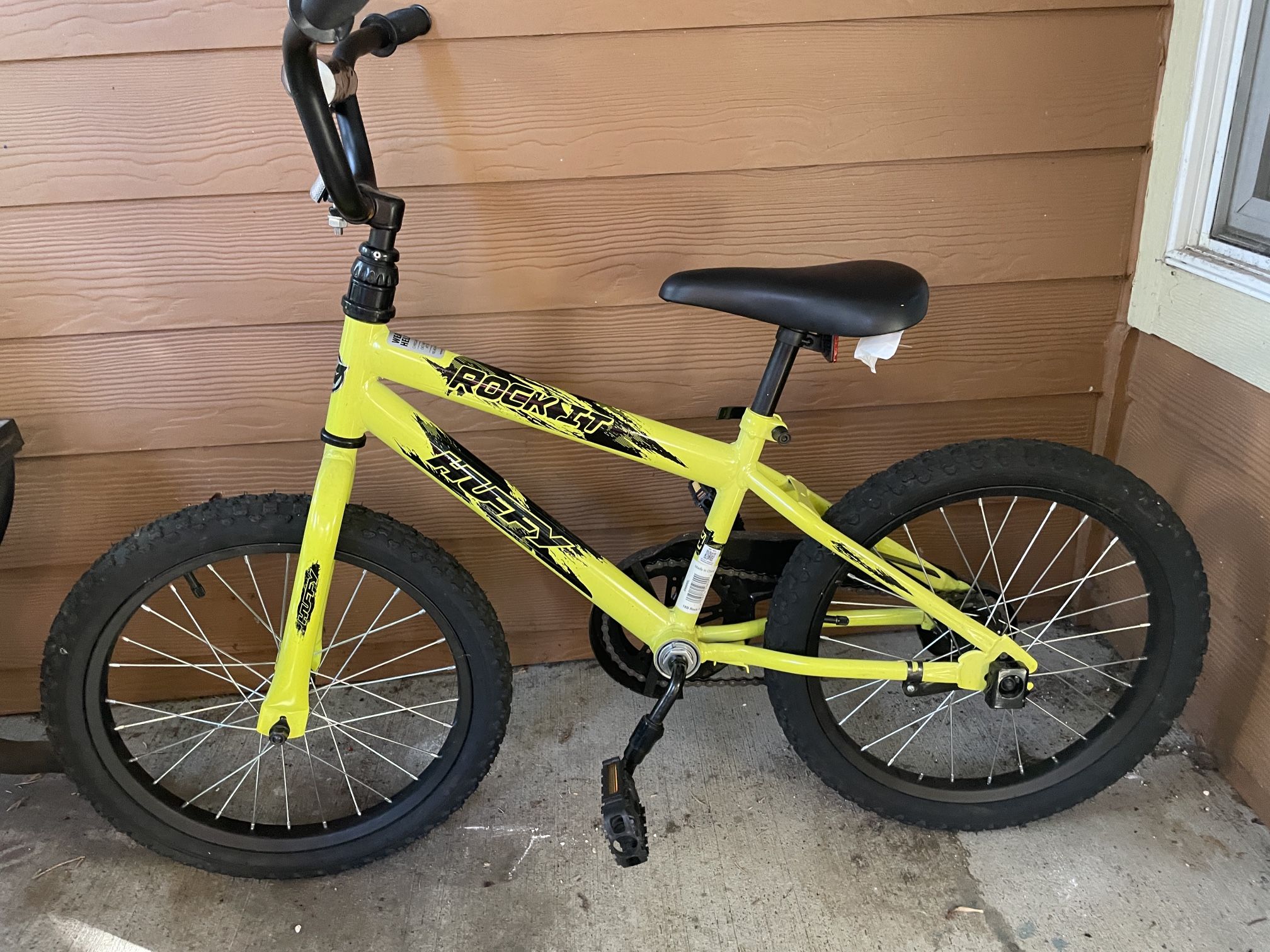 Huffy 18" Rock It Kids Bicycle