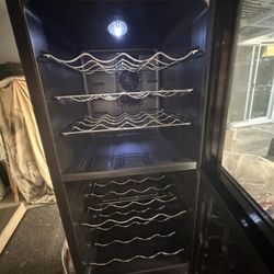 Black Freestanding Wine Fridge Single Glass Door 5 Shelves Steel LED Lighting