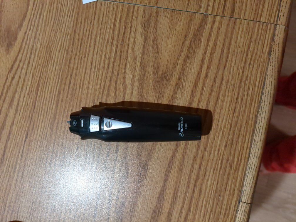 Used Philips Norelco Beard Trimmer Model G370