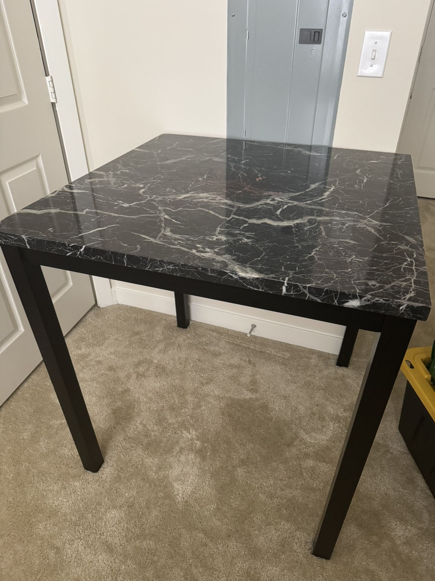 Dining room Table And 4 Chairs