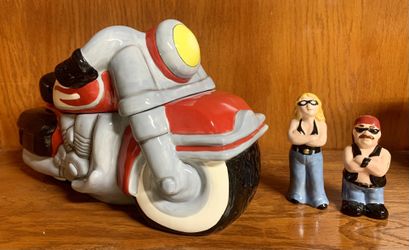 That’s Kooky Motorcycle Cookie Jar & Salt + Pepper Shakers