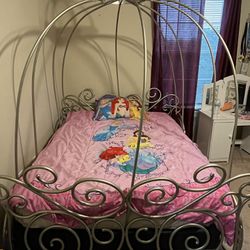 Disney Cinderella Carriage Bed