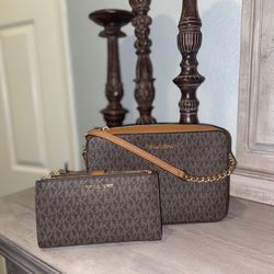 New Women’s Crossbody Michael Kors Authentic Set