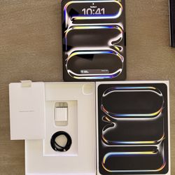 Apple iPad Pro M4 13” 7th Gen 256gb Space Black Like Brand New