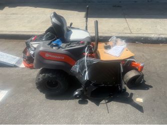 NEW Husqvarna Special Edition Z254F (54") 23HP Kawasaki Zero Turn Lawn Mower new $3700
