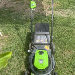 Greenworks Cordless Electric Lawn Mower