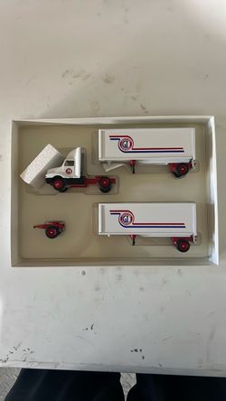 GI Trucking Company Die-Cast Truck Set