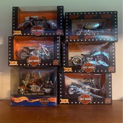 HARLEY DAVIDSON DIE-CAST 1:18 COLLECTIBLES