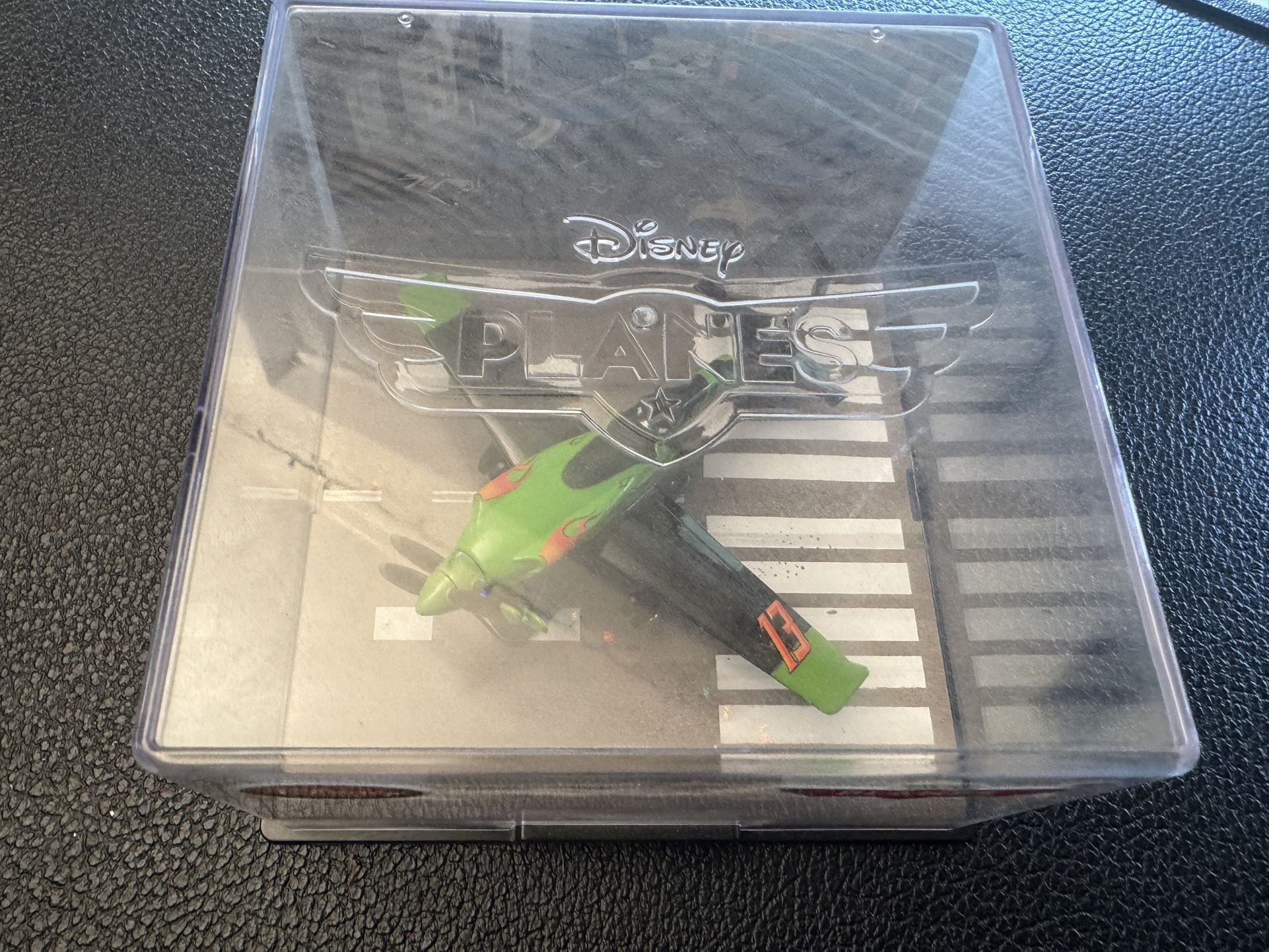 NEW! Disney PLANES - RIPSLINGER - Die Cast Plane - 1:43 Scale