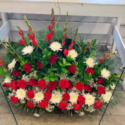 Flower Arrangements/ Wedding Decor/ Wedding Gifts/ Anniversary Gifts/ Valentines Gifts