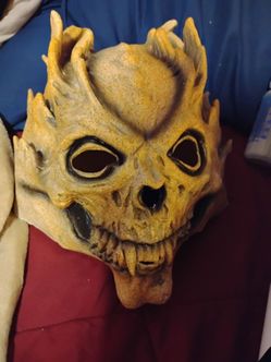 Skull mask