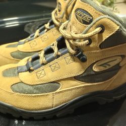 Women's Hiking Boots