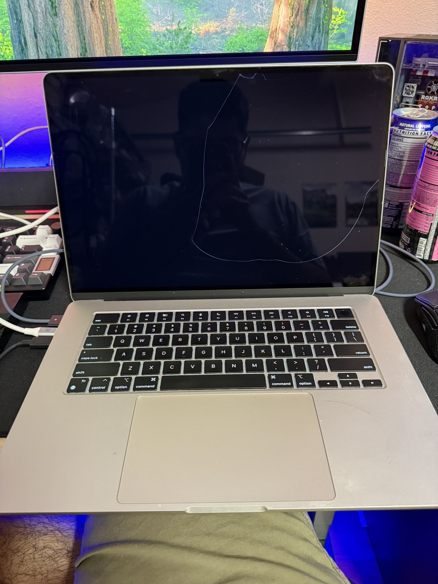 15” MacBook Air M2 – Cracked Screen – Great for Parts or Repair