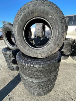 Vendo un set de 4 llantas usadas goodiyear 265/70R16  instaladas y balanceadas las 4