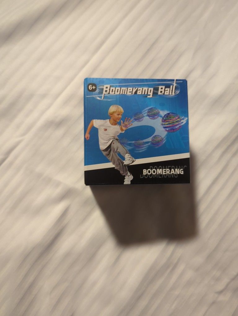 Boomerang / Flying Orbit Ball