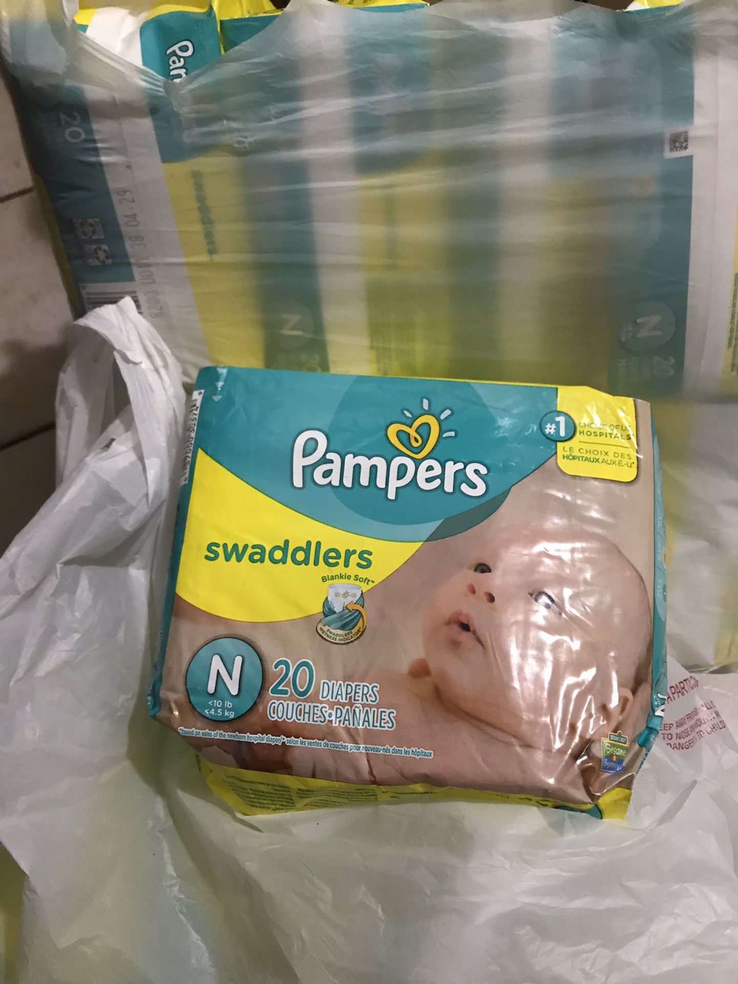 12 packs diapers Pampers Swaddlers Newborn 20ct