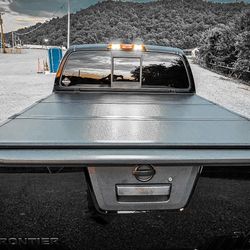 Hard Tri-Fold Tonneau Cover