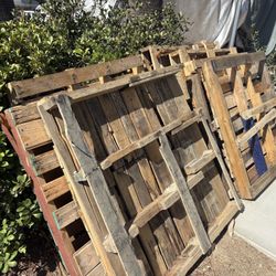 FREE Wood Pallets 