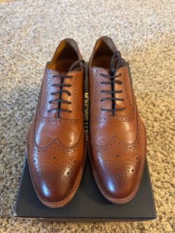 Beckett Simonon wingtip oxfords size 10